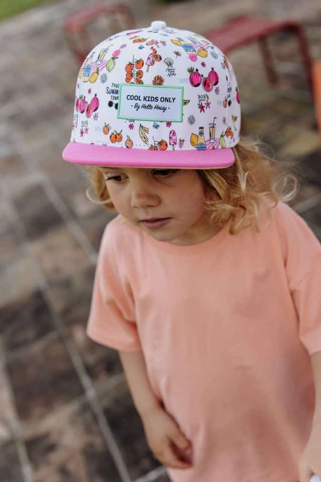 Casquette enfant - Fresh juice - Hello Hossy, vue d'ambiance portée par une petite fille de face