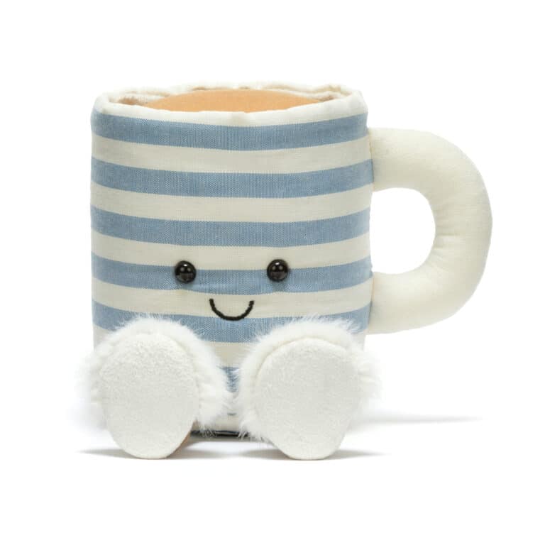 Amuseables Rosie Lea Mug of Tea - Jellycat, vue de face sur fond blanc