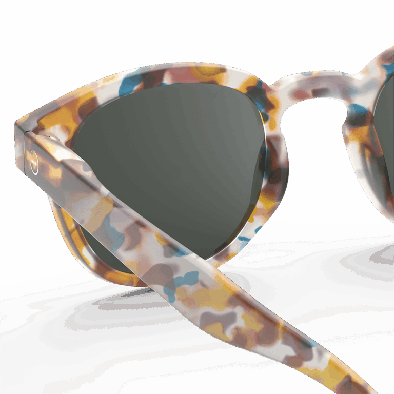 Lunettes de soleil #C – Écailles bleues miroir bleu - Izipizi, vue de derrière