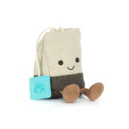 Amuseables Steepy Tea Bag - Jellycat, vue de biais sur fond blanc