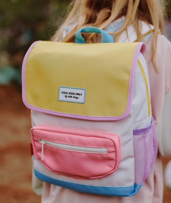 Le sac à dos enfant Mini Sugar Hello Hossy ambiance porté