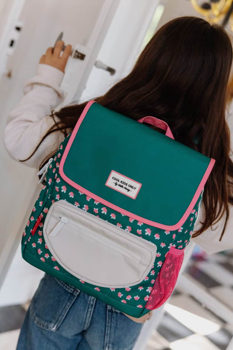 Le sac à dos enfant Garden Joy Hello Hossy ambiance porté