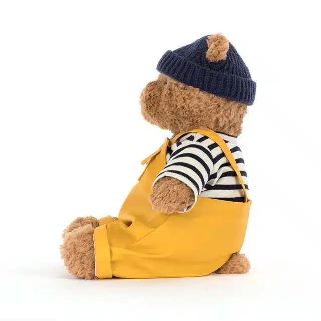 Bartholomew Bear Seafarer Outfit vue de profil fond blanc