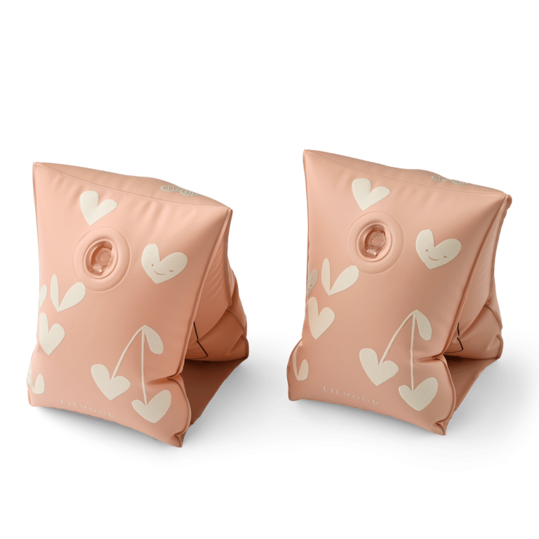 Les brassards de nage Sweethearts Pale de Liewood fond blanc
