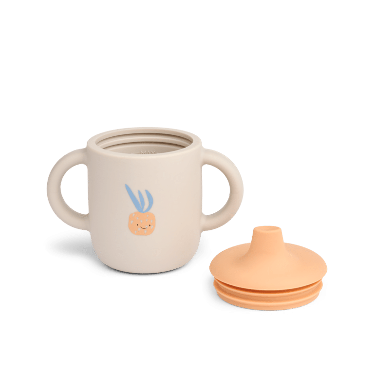 Tasseen silicone avec tétine ananas liewood tasse ouverte