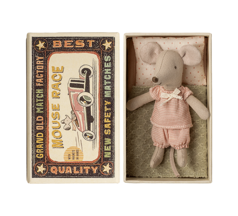 Maileg_souris-petite-soeur-pyjama-carreaux
